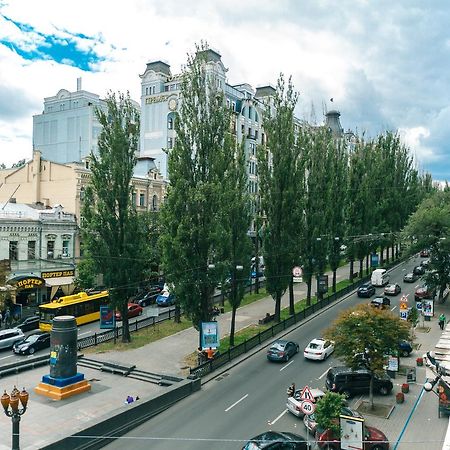 Two Bedroom Apartment On Kreschatik, Kyiv Center With Great View Exterior foto