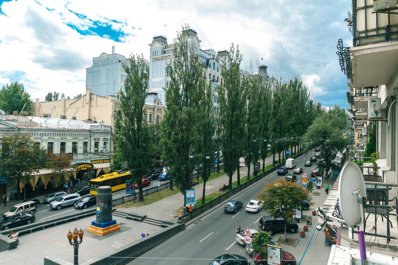 Two Bedroom Apartment On Kreschatik, Kyiv Center With Great View Exterior foto
